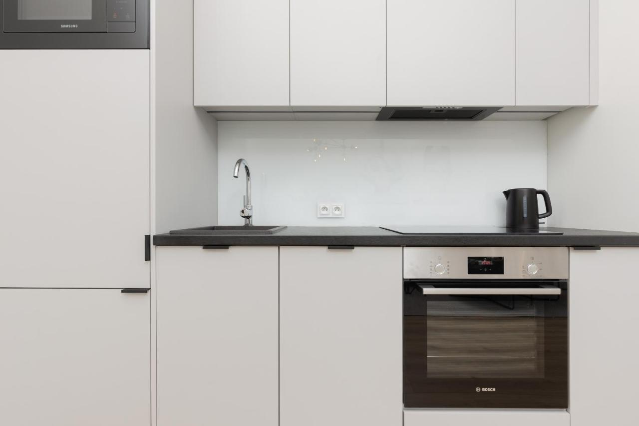 Fashionable City Center Apartment By Noclegi Renters Warschau Exterior foto