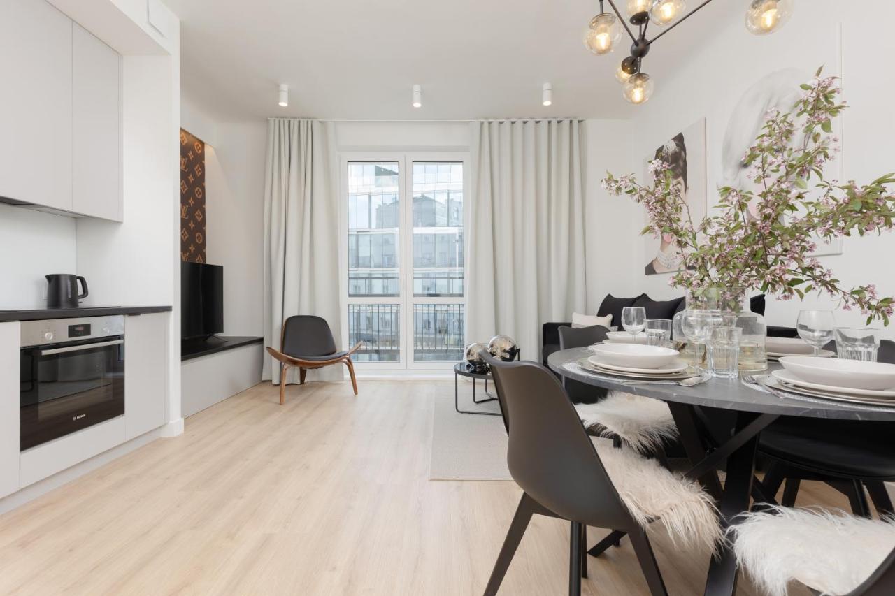 Fashionable City Center Apartment By Noclegi Renters Warschau Exterior foto
