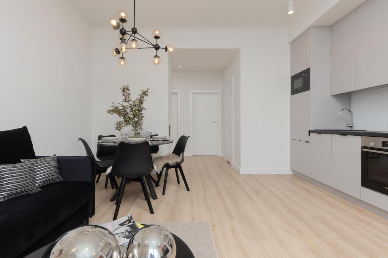 Fashionable City Center Apartment By Noclegi Renters Warschau Exterior foto